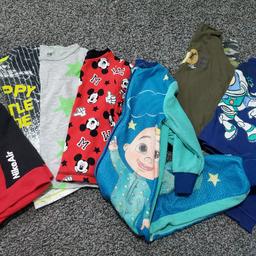 Boys bundle age 2-3years 
1 shorts 3 tops 2 pj's 1 oneise 
all worn but plenty wear left in them 

oneise had bobbing 
used but good condition 
Collection only kimberworth s61 2lt 
Or u can post but only though vinted name to follow is tunstill