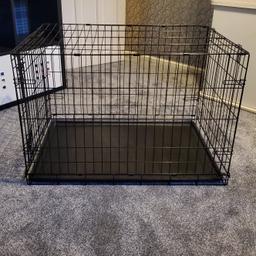 Dog cage
Black
Medium-63x58x93 CM
Single Door Opening
Less than 3 months old
in brand new condition 
Buyer to collect
