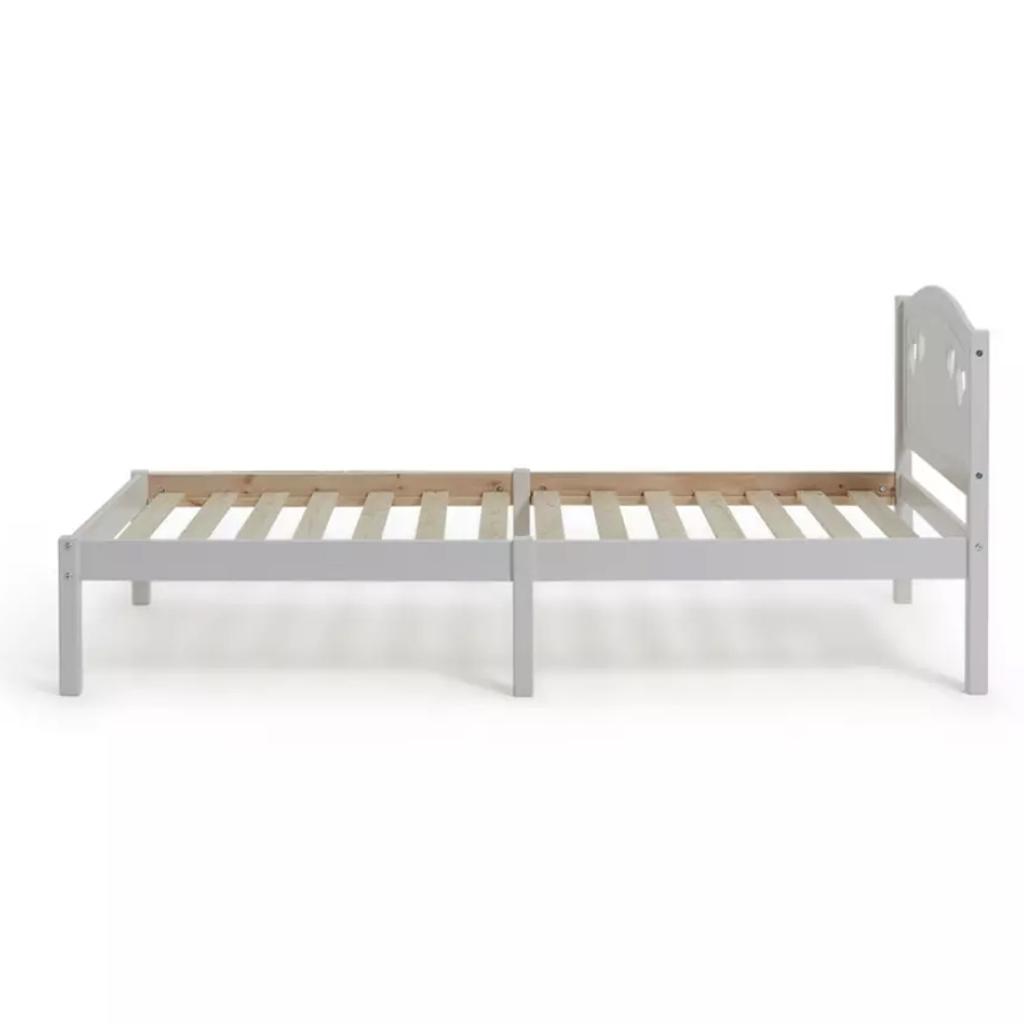 🔹️Habitat Mia single bed frame

🔹️New, flat pack

🔹️Size L195.3cm, W96.3, D82.2cm

🔹️Maximum user weight 120kg

❗Mattress not included ❗