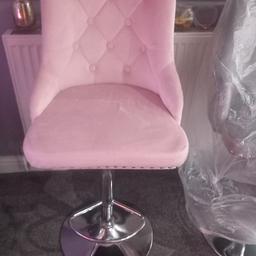 Brand new pink stool bar. comes with no tags or packaging as it has been taken out of packaging and assembled.