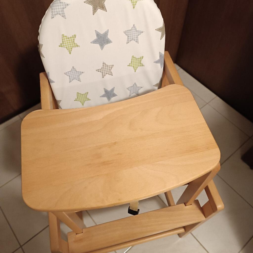 Verkaufe Babyhochstuhl wurde nur beim Opa verwendet.Wie Neu.
Kann auch umgebaut werden zu Tisch und Stuhl .