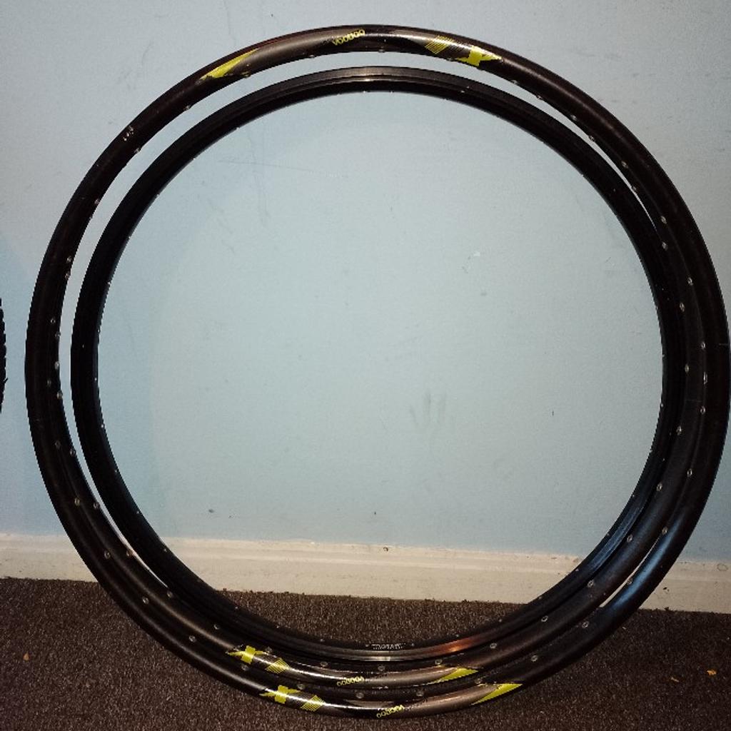 2 voodoo bizango 29 inch double wall rims, spokes and nipples 32 holes

and a 27.5 double wall rim
36 hole for rim brakes or disc

£25 for quick sale no less
pick up only Bolton
07907114583