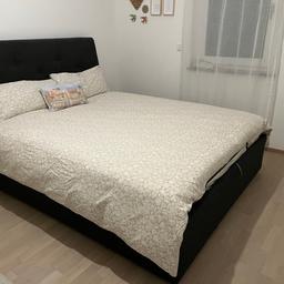 Bett aus IKEA und Matratze aus bett1, beide in April 2022 gekauft.

Bett IDANÄS 160x200 mit Aufbewahrung -

Matratze BODYGUARD 160x200 mittelfest-fest -

Abholung am29.03. möglich