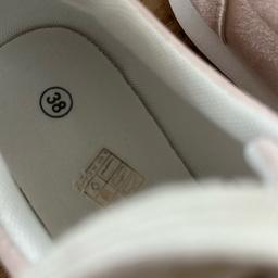 Sneakers Gr 38
rosa
neu