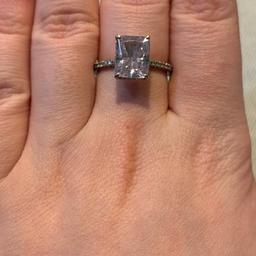 Kemilya ring from Illumiraki in lavender. Size L, matches a size 58 from Pandora.