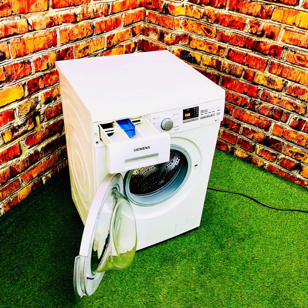Willkommen bei Waschmaschine Nürnberg!

Entdecken Sie die Effizienz und Leistung unserer hochwertigen Waschmaschinen von Siemens iQ500. Vertrauen Sie auf Qualität und Zuverlässigkeit für die perfekte Pflege Ihrer Wäsche.

⭐ Produktinformationen:
- Modell: WM14Q370EX
- Geprüft und gereinigt, voll funktionsfähig.
- 1 Jahr Gewährleistung.

‼️Breite: 598 mm, Tiefe: 550 mm, Höhe: 848 mm 
ℹ️ Mehr Infos auf unserer Website: 
☎️Telefon: 01632563493

✈️ Lieferung gegen Aufpreis möglich.
⚒ Anschluss: 10 Euro.
♻️ Altgerätemitnahme: Kostenlos.

ℹ︎**Beschreibung:**
* Energieeffizienzklasse A+++
* 1-7 kg Edelstahltrommel
Hochwertige Edelstahltrommel für 1-7 kg Wäscheladung.
* 1400 Touren
* Luftschallemmission (Waschen): 51 dB
* Luftschallemission (Schleudern): 72 dB
* 58 l / 7 kg
* 174 kWh/Jahr
* 8140 Liter/Jahr
