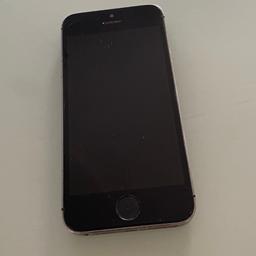 Verkaufe mein IPhone 5s. Es besitzt nicht mehr die Orginalverkpackung und ohne Ladegerät. Das iPhone hat ein paar Kratzer (siehe Bilder) und der Startknopf ist defekt. Es wurde in die Werkseinstellungen bereits zurückgesetzt.