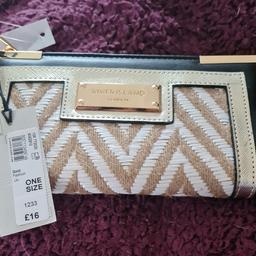 brand new river island purse in mint condition still as the price tag on it on 2 in stock going fast