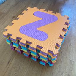 Schaumstoff Puzzle Teppich
18 Stück
Selbstabholung