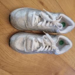 calvin klein uk size 4 trainers

HA8 collection or add postage

if listed they are available