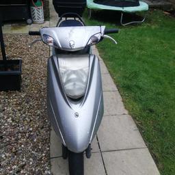 Yamaha vity 125 spares or repairs bike runs but late no transmission Gear cogs it runs out of Mot today I have v5 looking for £300 ovno