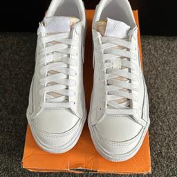 Brand new in box and packaging

Size 3.5 UK : 6W US : 36.5 EU

Collection only