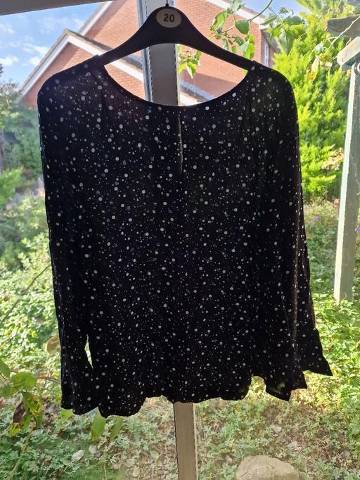 Buy & Sell Wiltshire Swindon - Photos for sz 14 Floaty long sleeved blouse