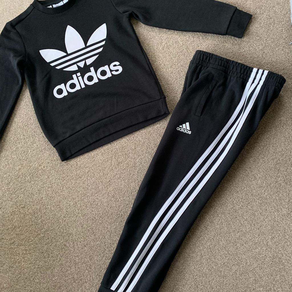 MESSAGE ME YOUR AGE SO I CAN FORWARD RELEVANT PHOTOS/PRICES
boys clothes age 4 - 5 - 6 - 7 and 8 years
New parka coats
t shirts and tops short sleeve and full sleeve
pyjama sets
joggers
Jumpers
fleece sleepsuits
adidas tracksuits worn once age 7/8 years
trainers shoes
school clothes

CHECK OUT MY OTHER LISTINGS LOADS OF THINGS FOR SALE
ALSO NEW WITH TAGS NEXT CLOTHES IN PACKAGING