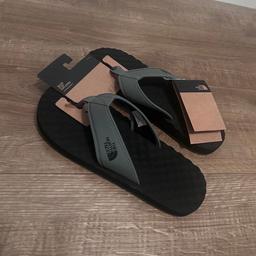 Northface flip flops.. unisex.. size 7.. brand new still got tags on.. brought from JD.. will deliver if local..