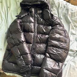 Worn 2-3 times max 
Very good condition 
Very warm and stylish jacket 
Size S will fit medium 

£750 cash 

Collection only no scammers