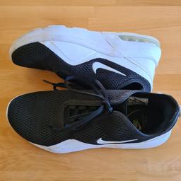 Nike Air Sport/Freizeit Schuhe Gr.40
feine Dämpfung - sehr leicht -
super Zustand 👍 Fixpreis !!! Np 70,-

PRIVATVERKAUF: Keine Rücknahme und Garantie !!!