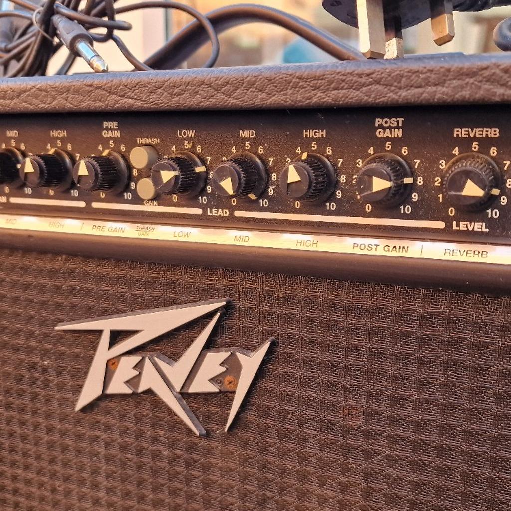 Peavey Envoy 110 Guitar Amplifier

40WATTS 15.5V RMS 6 OHMS

230V 50/60Hz 75WATTS

Good condition.

All working fine.