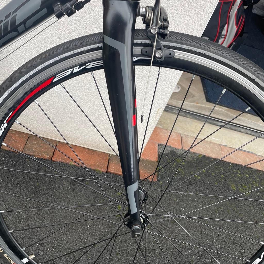 I’m selling my Avenir road bike. Avenir is part of the Raleigh family.
18 speed Shimano Sora
Carbon front forks
Medium frame
Lightweight
Only 2 years old
Used very little.
Comes with 2 spare tyres and inner tubes
Collection only. Needs a service
