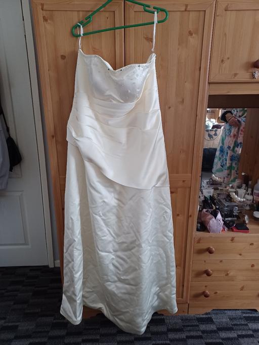 Buy & Sell Merseyside Knowsley - Photos for cream bridesmaid dress