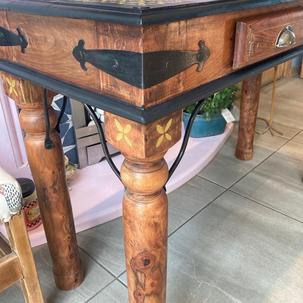 This is a beautiful, heavy solid wood console table that has two drawers with antique brass cup handles, and detailed black ironwork to the legs and corners. The top and trim has been sanded and painted in Blackjack by Frenchic. The Chester pattern has then been hand painted in Coachella metallic gold and gold leaf flakes have been added for that touch of luxe. The top has then been sealed with varnish. Height 76cm, width 110cm and depth 45cm approx. Collection from Dunsville, Doncaster. If you’re interested in upcycled items, please check out my other listings.