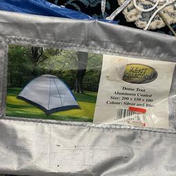 Dome Tent
Aluminum Coated
Size: 200 x 150 x 100
Colour: Silver and Blue 
In excellent condition
Please do look my other items
From a pet an smoke free home
Only collection
Peckham