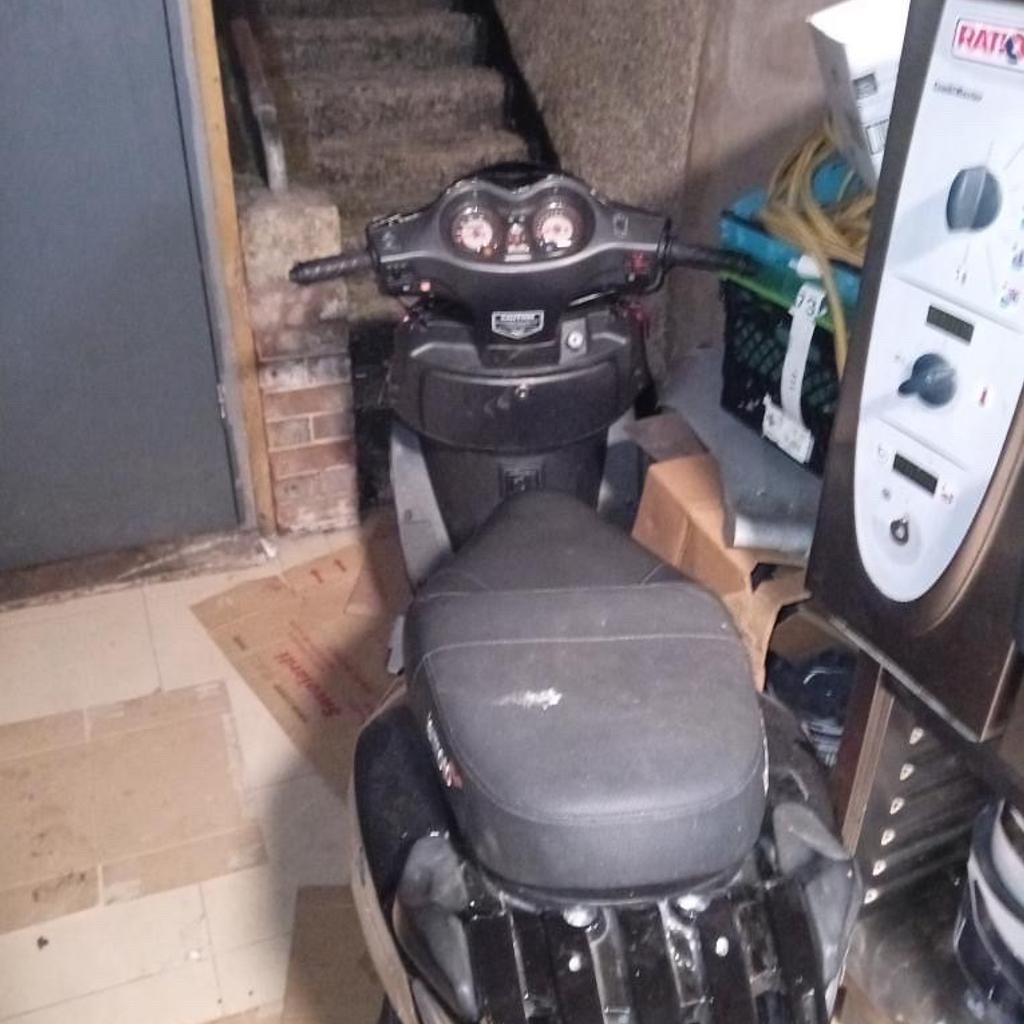 Bike was stolen and recovered by police hence its condition. needs new wingmirrors,battery cover and barrel, kick-start is in the back so will need reattaching, 2022 lexmoto titan 125cc, cheapish fix and a great bike but no longer need it so no point in fixing it up, cash only, keys included
