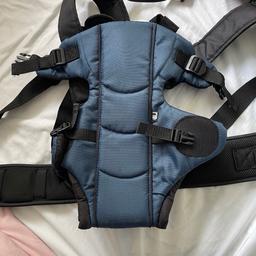 Mothercare baby carrier

Bought for our first holiday when the baby was born. Didn’t use it much as i preferred to just hold the baby.

Nearly new condition.