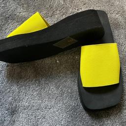 New no tag size 5 elastic strap mules pick up only Heckmondwike please see my other post thanks