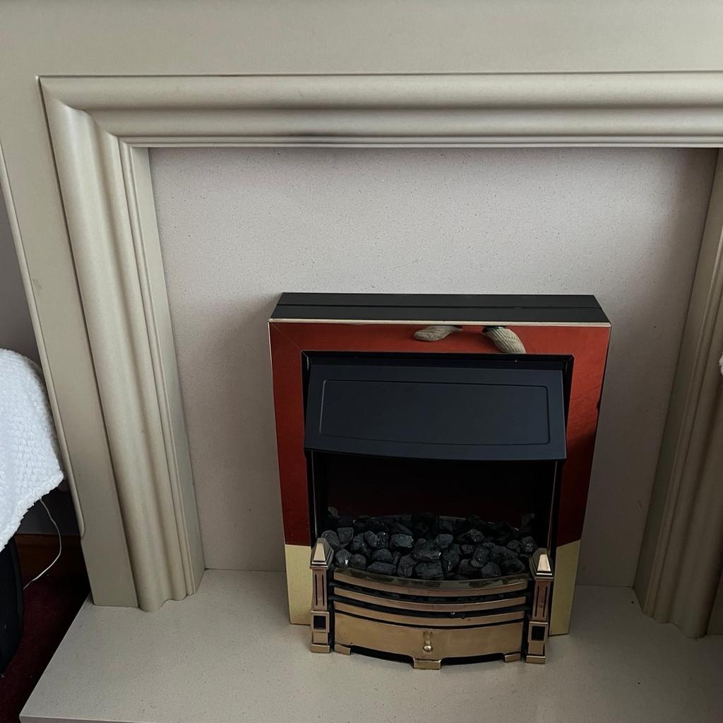 Micro Marble surround
Micro Marble hearth
Micro Marble back
Dimplex electric fire
Width 136 cms
Height 120 cms
Dept 37 cms
Will take reasonable offers
Before bid please check description and location
Very heavy needs two to collect in a van
Collection only
Rm6