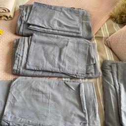 I have 5 of these grey sets available.
£6 each or all 5 for £25