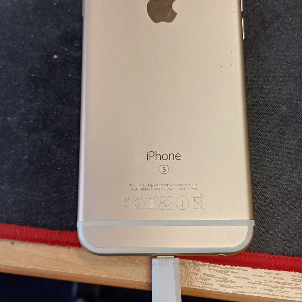 rose gold iPhone 6s
great condition
with apple charger and new branded lead.