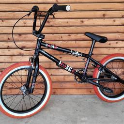Verkaufe ein 
BMX der Marke Radio Bikes in 18 Zoll Optimal für Anfänger Körpergröße 120 bis 140cm. Guter Zustand.