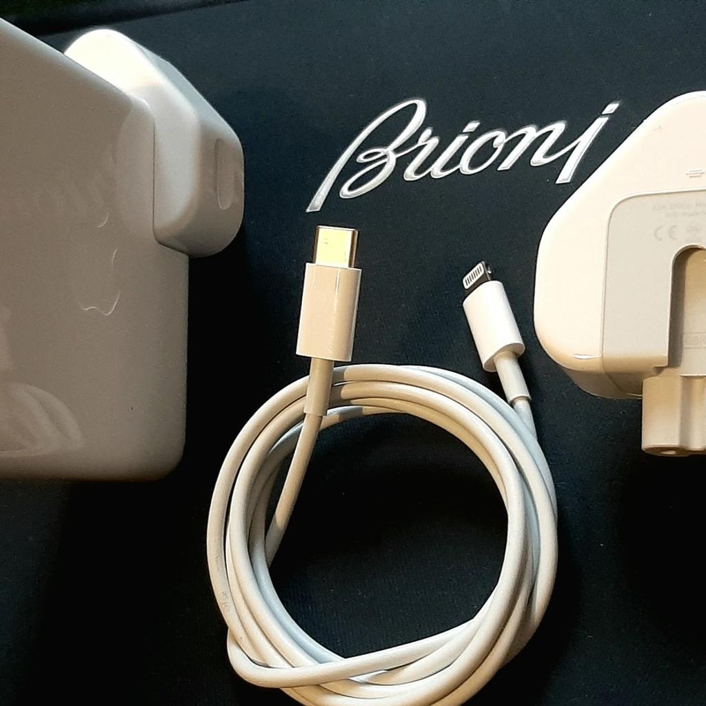 ✅ Original charger USB C Power Adapter for Apple iPod, iPad Pro/Air, iPhone
✅ Model A2518
✅ Input 100-240V~1.65A; 50-60Hz
✅ Output USB 20.3V = 3.3A or 15.0V = 3.0A or 9.0V = 3.0A or 5.2A = 3.0A

✅ Mag Safe 2 Power Adapter 67 Watt
✅ Charger for music/doc stations iPad/iPod / MacBook;
✅ Power: 67.0W; 45.0W; 27.0W; 15.6W
✅ Long cable;
✅ British plug🇬🇧
✅ Area Bromley / Catford
✅ Available local delivery👈🚀
#charger #chargers #iphone #ipad #ipod #magsafe2 #magsafe_2 #adapter #adapters #charging