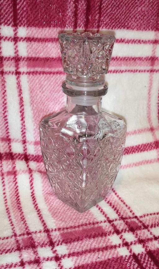 Buy & Sell Lancashire West Lancashire - Photos for Small Decanter (2)