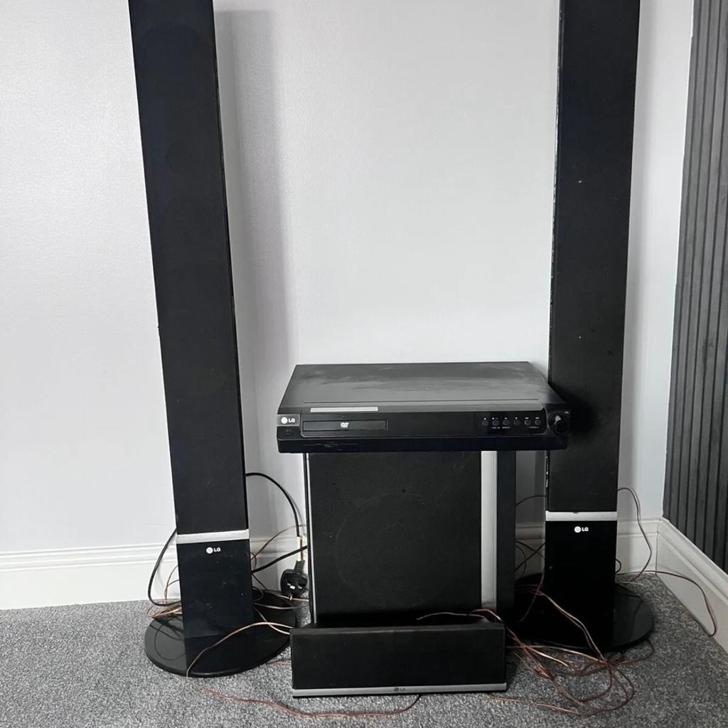 Includes 2 tall speakers, subwoofer, front speaker and dvd player/amp. All speakers work. One of the tall speakers has a crack at the base. Also dvds don’t work but it works as the amp.
Comes with remote

Collection only

£40