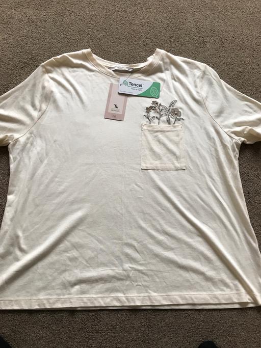 Buy & Sell West Midlands Birmingham - Photos for New ladies T shirt size 14