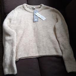 New womens knitted jumper from Asda. Size M 12-14.

OL7 area 

Can combine postage