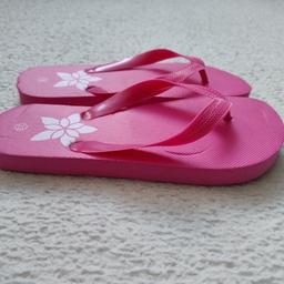 - Flip Flops in pink für Mädchen
- ungetragen, neuwertig
- Gr. 33