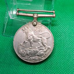 Nice vintage world war two medal. Nice large medal that's in good condition. As with all my items postage is free!