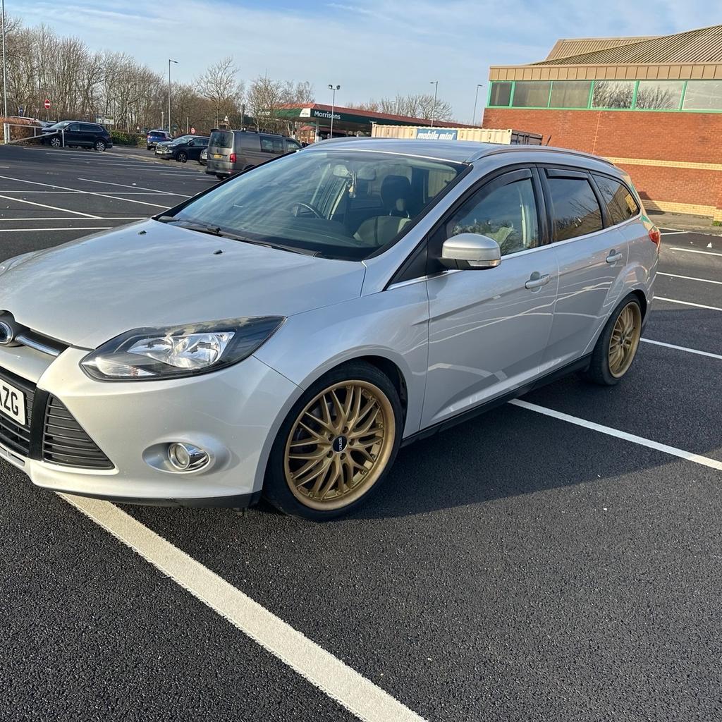 Ford focus estate 1.6 Zetec tdci s/ history. 194000 all belts have been done new clutch and flywheel heater metric shockers drop links clutch cylinder 18 inch alloys dropped 30 mm all round 8 months mot £20 year road tax had focus 4 years now new car that y selling had £1500 spent on it