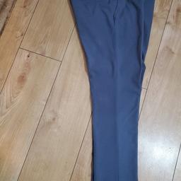 River Island Chino Style Trousers. Size 32/30 with pockets.