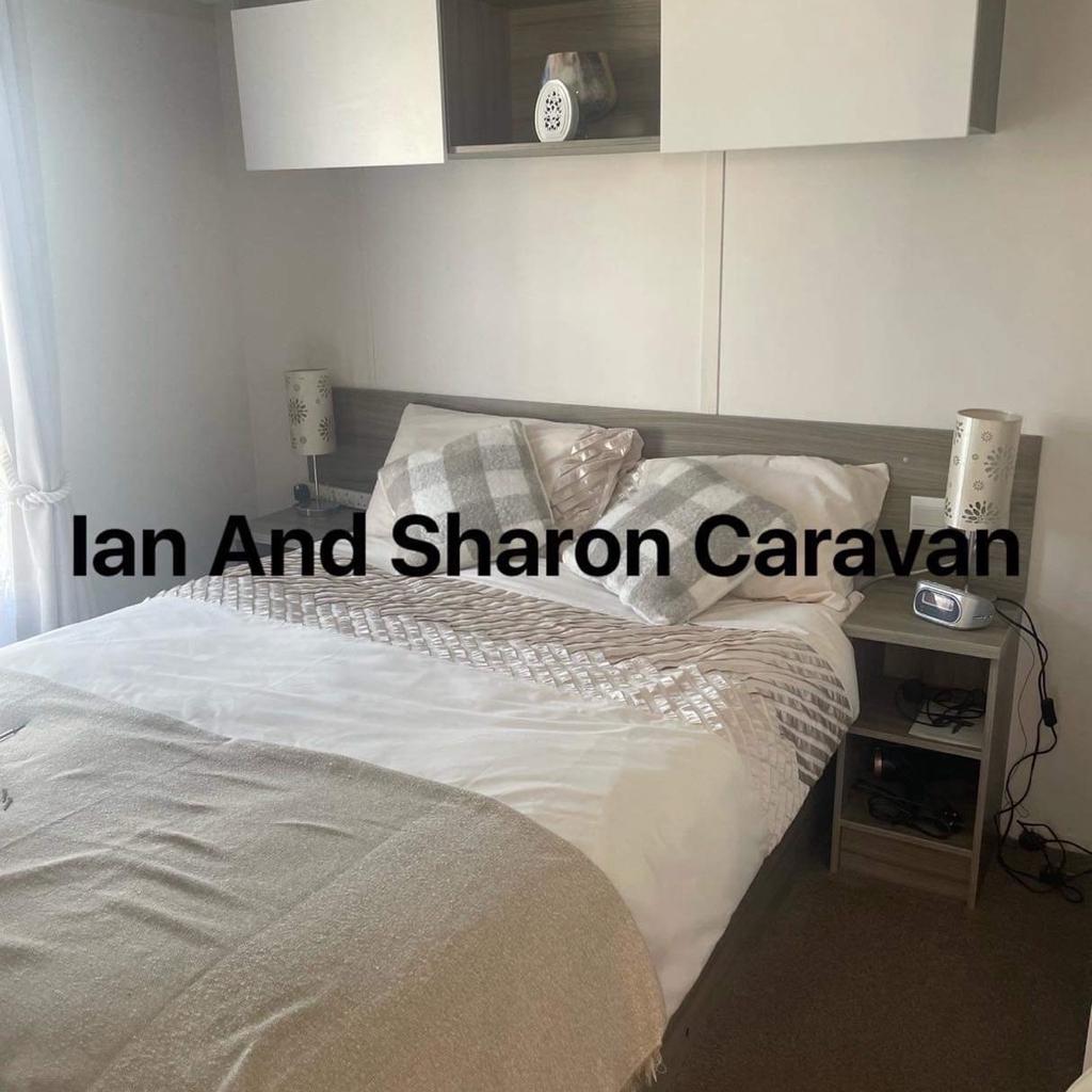 Lyon’s Robin Hood 2bed caravan for rent gch double glazed gated decking WiFi bedding . Like home from home . No pets . Lots to do on site . From £70 a night