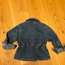Wir verkaufen ein süßes Zara Jeanskleid in der Gr.98.
Keine Löcher, keine Flecken!
Preis: €12,-
Versand möglich!