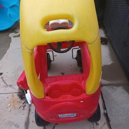 little times Cory coups . Maximum user weight: 23kg

Contents: 1x Little Tikes Cozy Coupe ride on toy car

Assembled dimensions: 75D x 42W x 85H cm