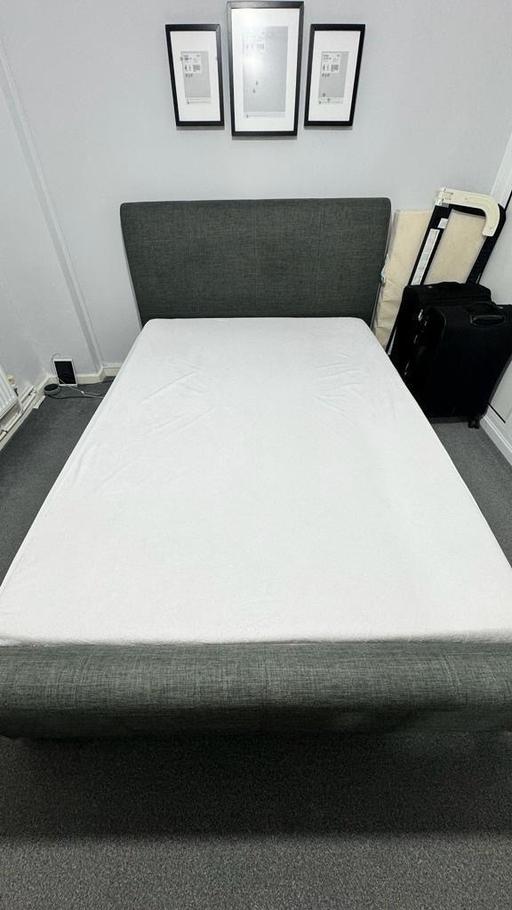 Buy & Sell East London Stepney Green - East London - Photos for Grey ottoman bed frame and mattress