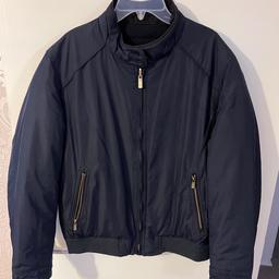 Hi welcome all to this great looking style Massimo Dutti Wool blend Reversible Insulated Bomber Jacket Size Medium in perfect condition 2in1 navy and black thanks