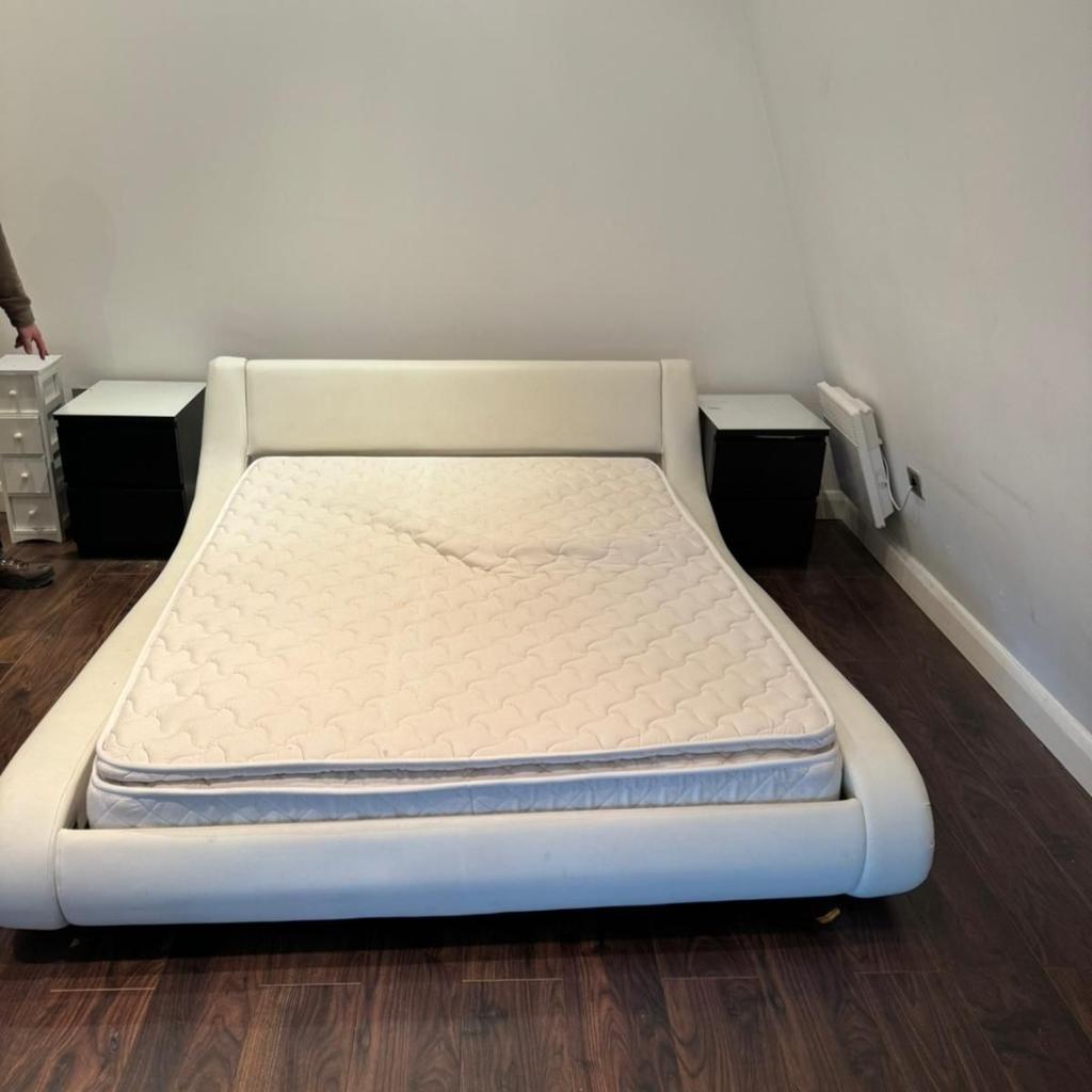 A beautiful king size cream leather bed frame . Stylish and contemporary design. 220cm x180cm
Collection from Stretford or £75 charge for delivery