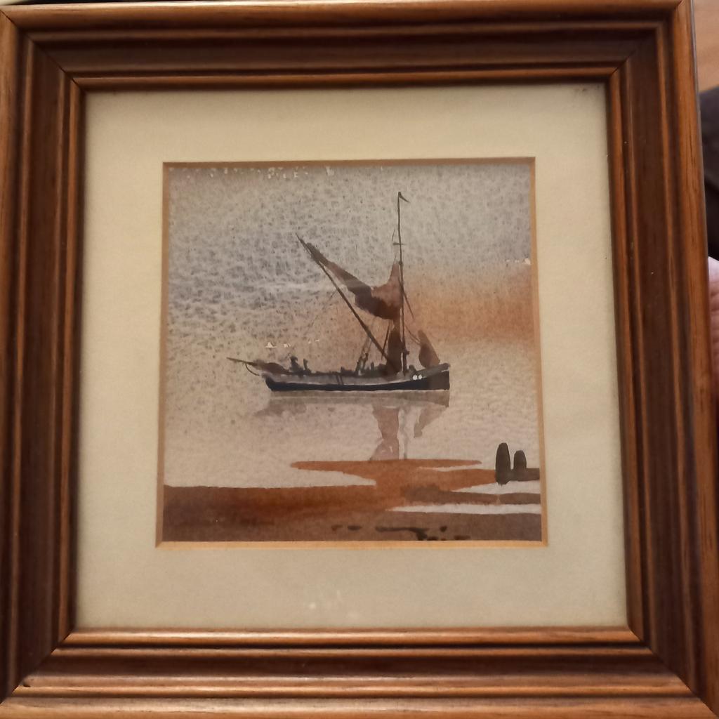 cliff sheldon cannock watercolour paintings
2 minature original signed watercolour paintings. Both 4x4 inch.in great condition see images for details. Combined post available.