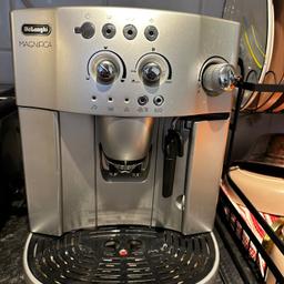 De'Longhi Magnifica, Automatic Bean to Cup Coffee Machine, Espresso, Cappuccino, ESAM 4200.S, Silver

11.2D x 14.8W x 14.2H centimetres

Integrated Coffee Grinder, Auto Clean Function, One Touch Brew, Programmable, Milk Frother, Removable Tank, Cup Warmer